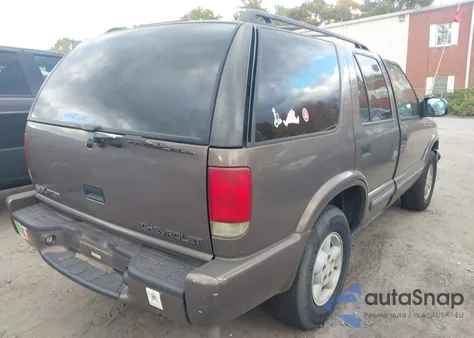 2000 Chevrolet Blazer Ls from USA, damaged, VIN 1GNDT13WXY2308038